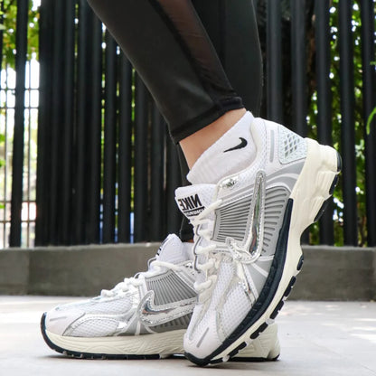 TENIS NIKE VOMERO®